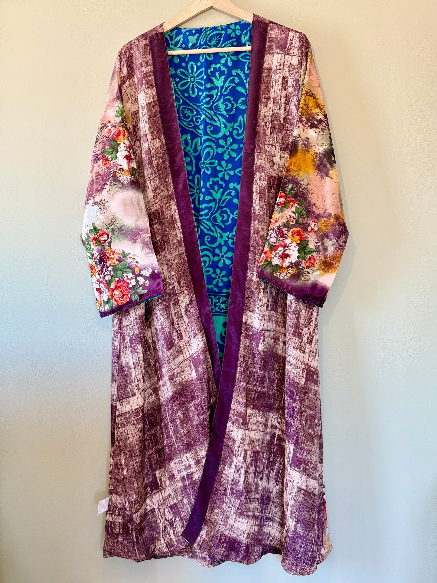100% recycled silk kimono