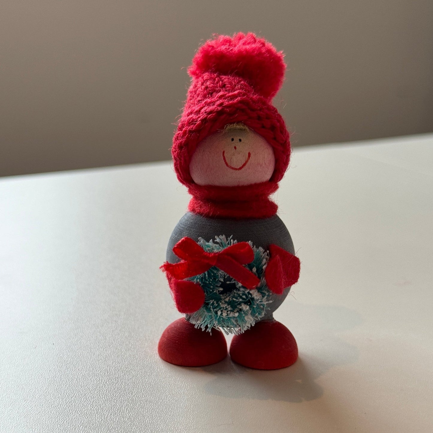 Handcrafted Christmas Decor: Aada &Oliver with Wreaths - Festive Holiday Decoration