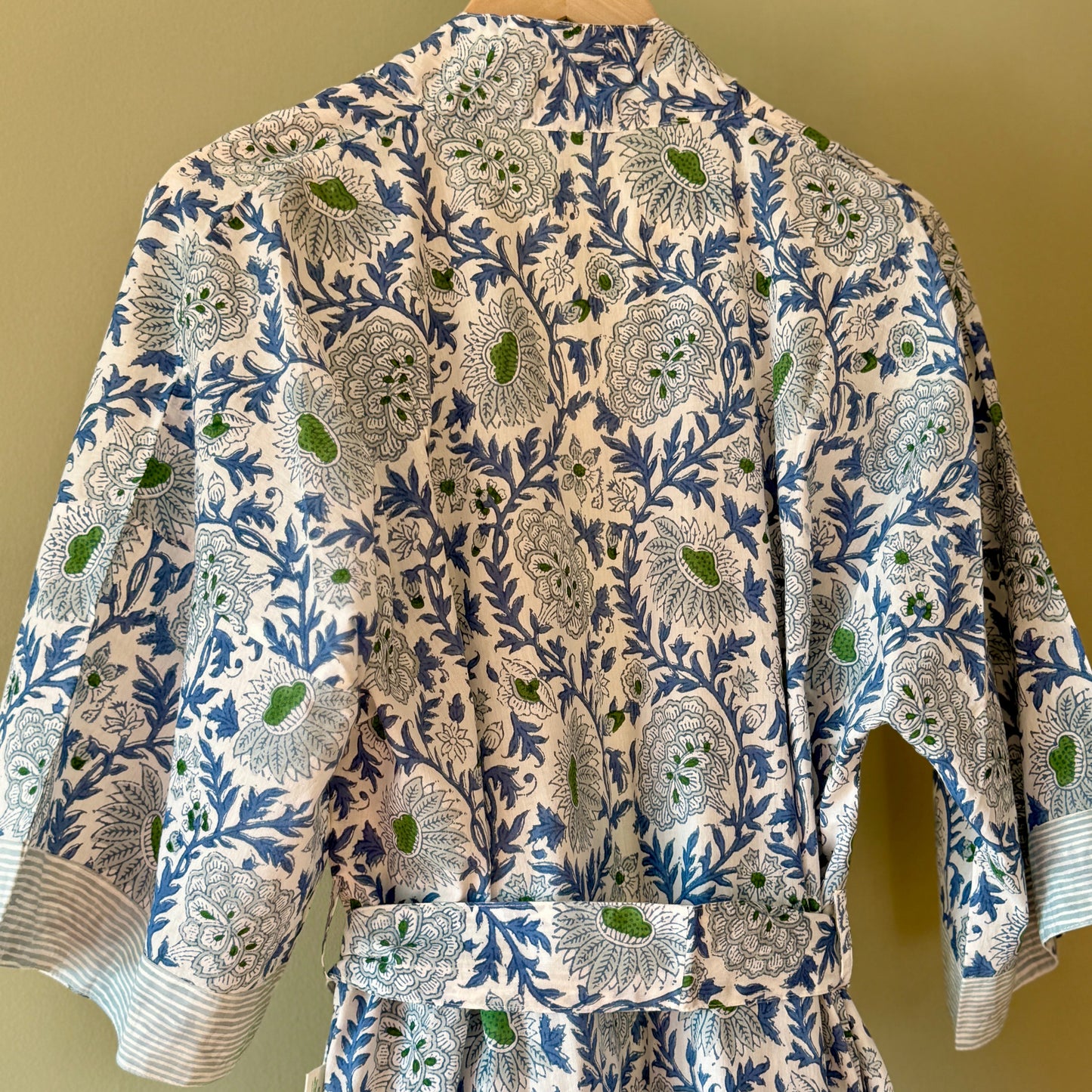 handprinted kimono backside