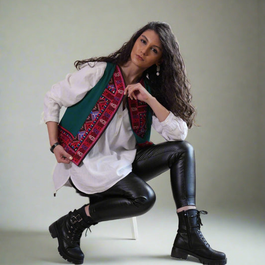 Front view of handmade Baluchi Linen Vest in high-quality linen, showcasing Persian craftsmanship and reversible design for size 38-40